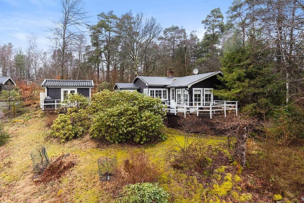 Peaceful Getaway In The Woods W/ Fireplace Asljunga Exterior photo